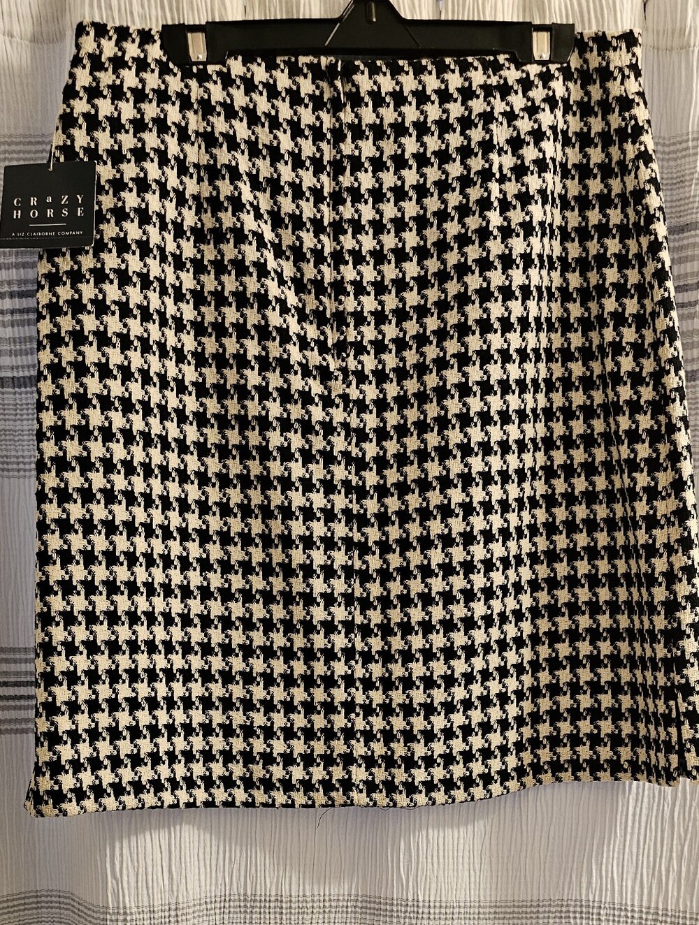 Y2K- LLiz Claiborne Black and White Houndstooth A-Line Skirt - Picture 3 of 4